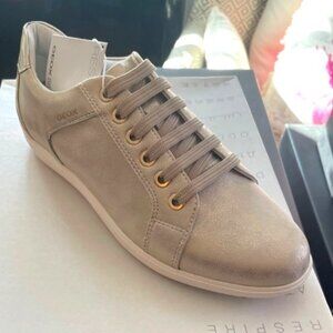 GEOX Respira Metallic Sneakers - Size 6 - Taupe/Beige